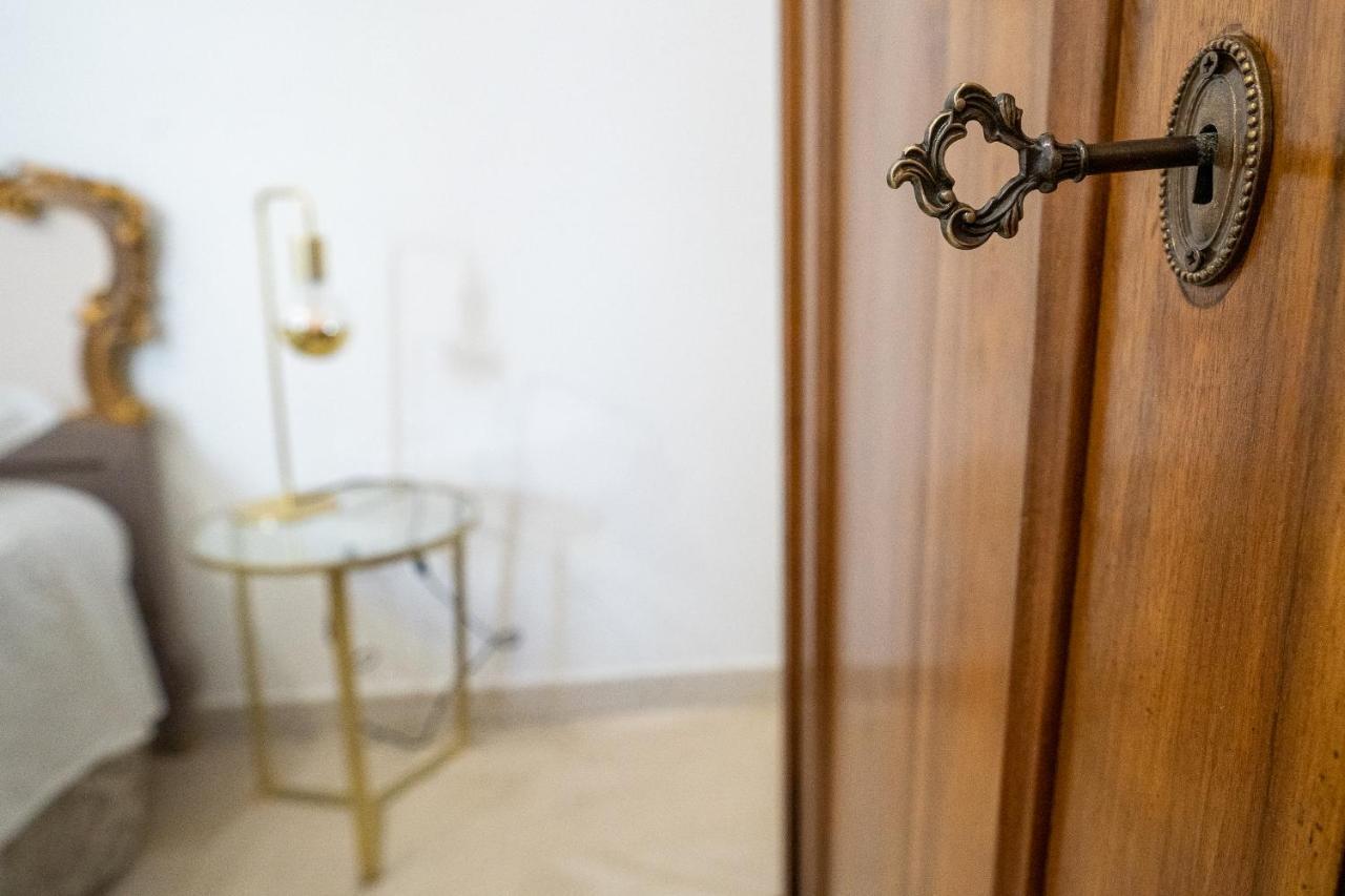 Corte Pietrantica - Charming Rooms & Suites Giovinazzo Kültér fotó
