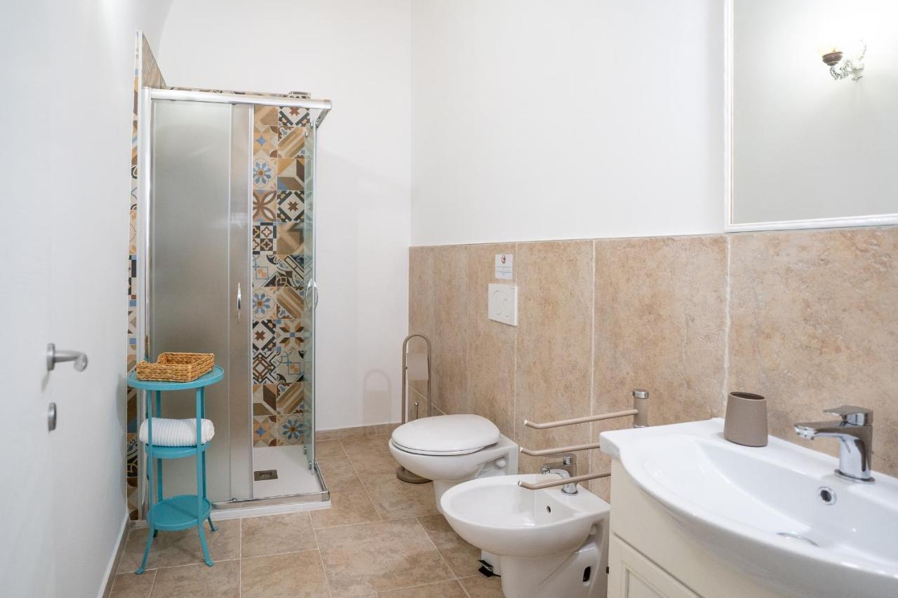 Corte Pietrantica - Charming Rooms & Suites Giovinazzo Kültér fotó
