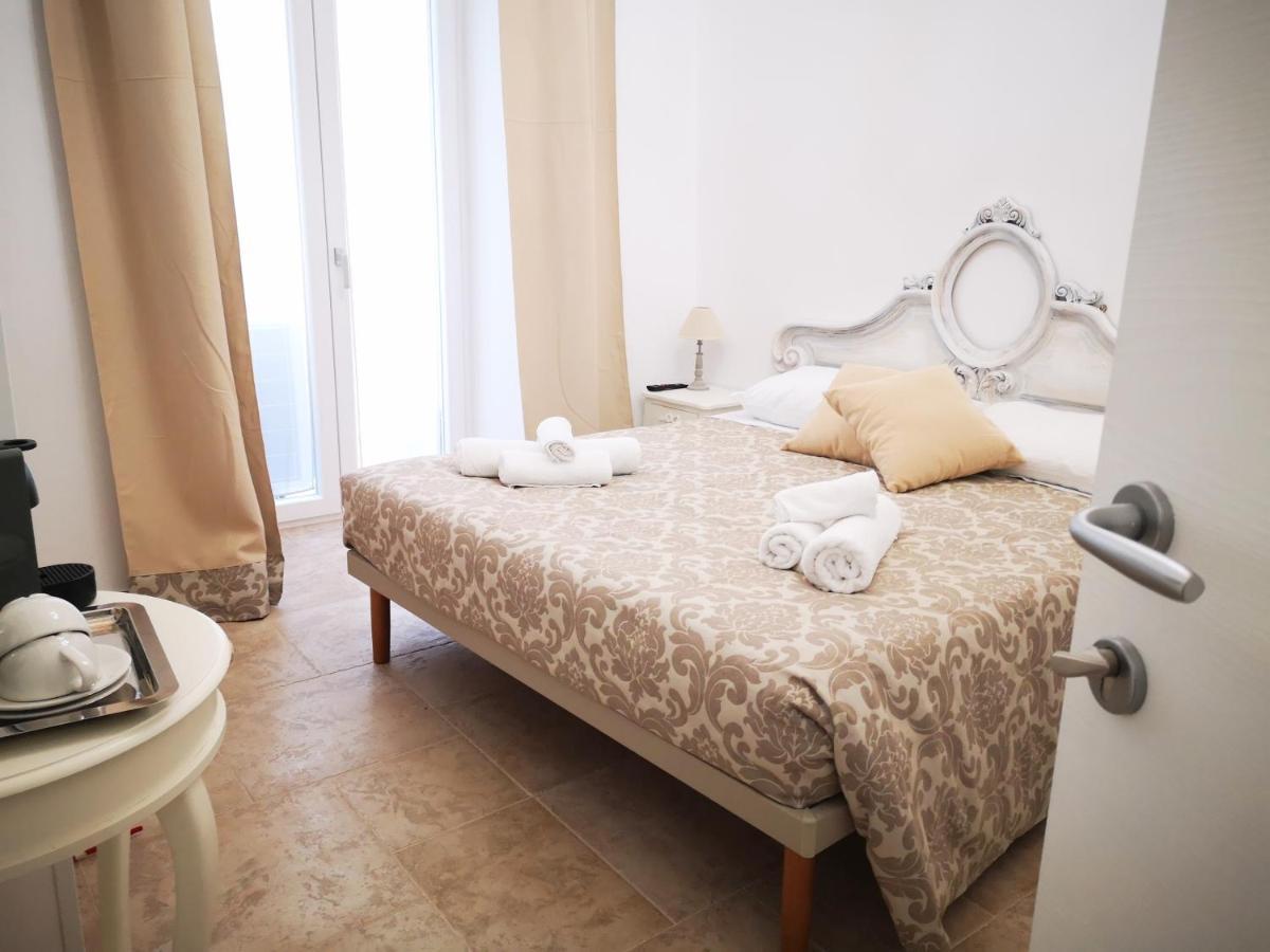 Corte Pietrantica - Charming Rooms & Suites Giovinazzo Kültér fotó