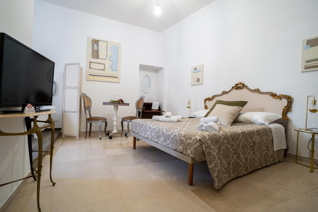 Corte Pietrantica - Charming Rooms & Suites Giovinazzo Kültér fotó