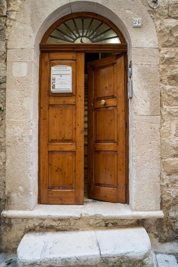 Corte Pietrantica - Charming Rooms & Suites Giovinazzo Kültér fotó
