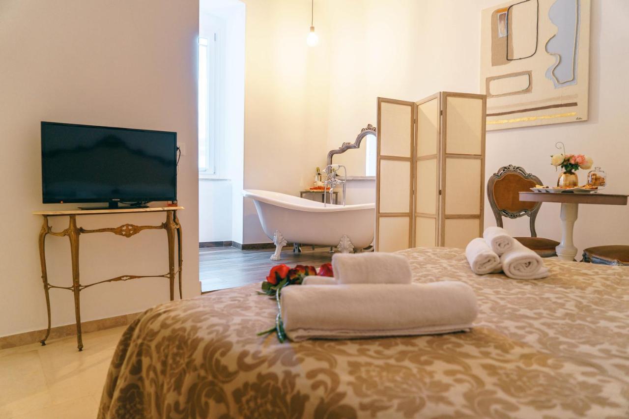 Corte Pietrantica - Charming Rooms & Suites Giovinazzo Kültér fotó
