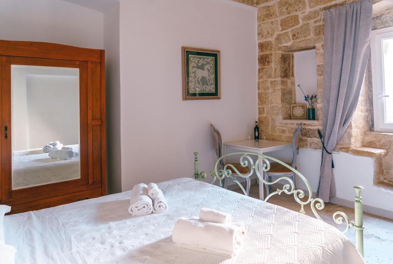 Corte Pietrantica - Charming Rooms & Suites Giovinazzo Kültér fotó
