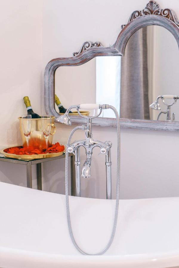 Corte Pietrantica - Charming Rooms & Suites Giovinazzo Kültér fotó