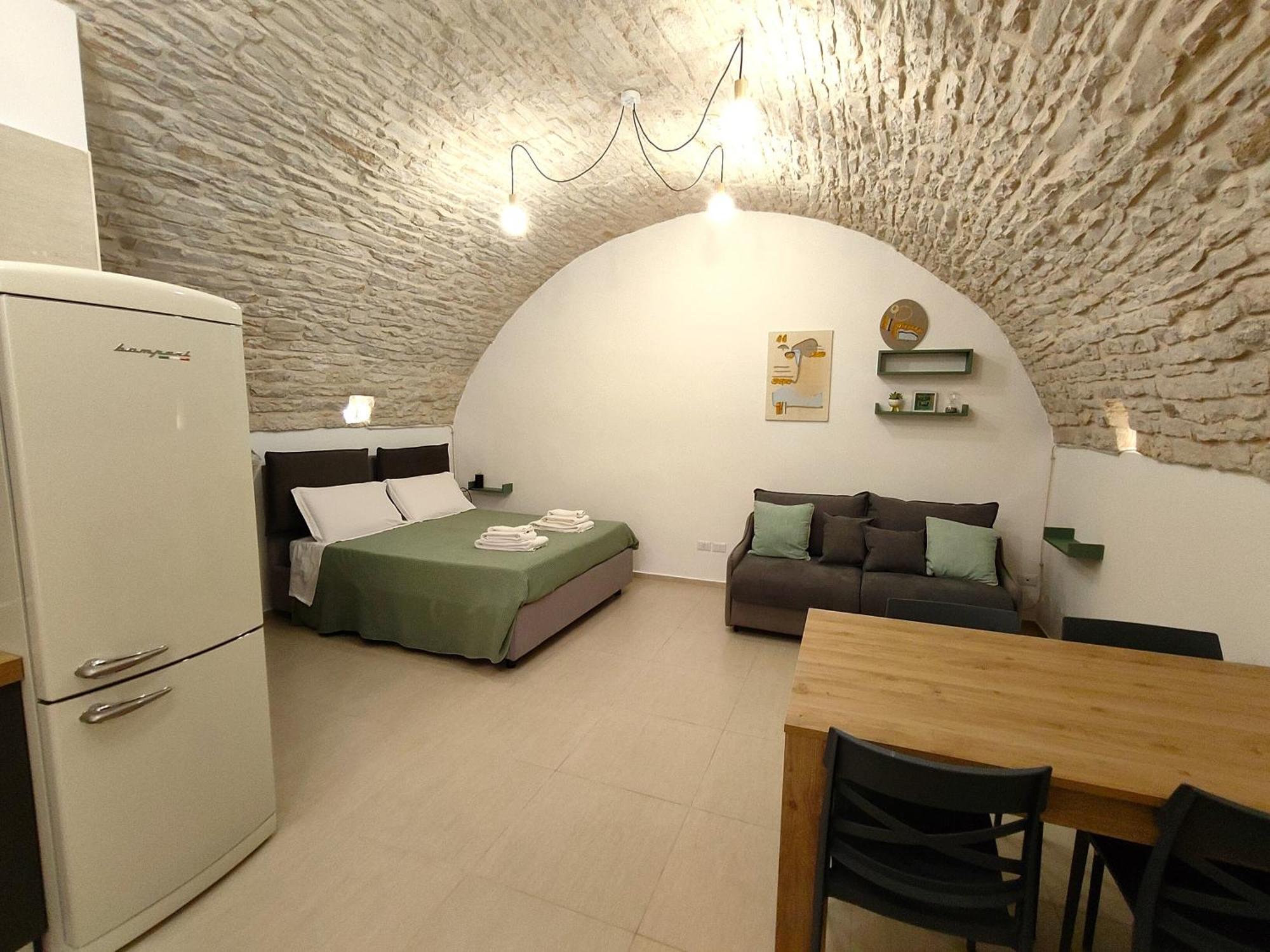 Corte Pietrantica - Charming Rooms & Suites Giovinazzo Kültér fotó